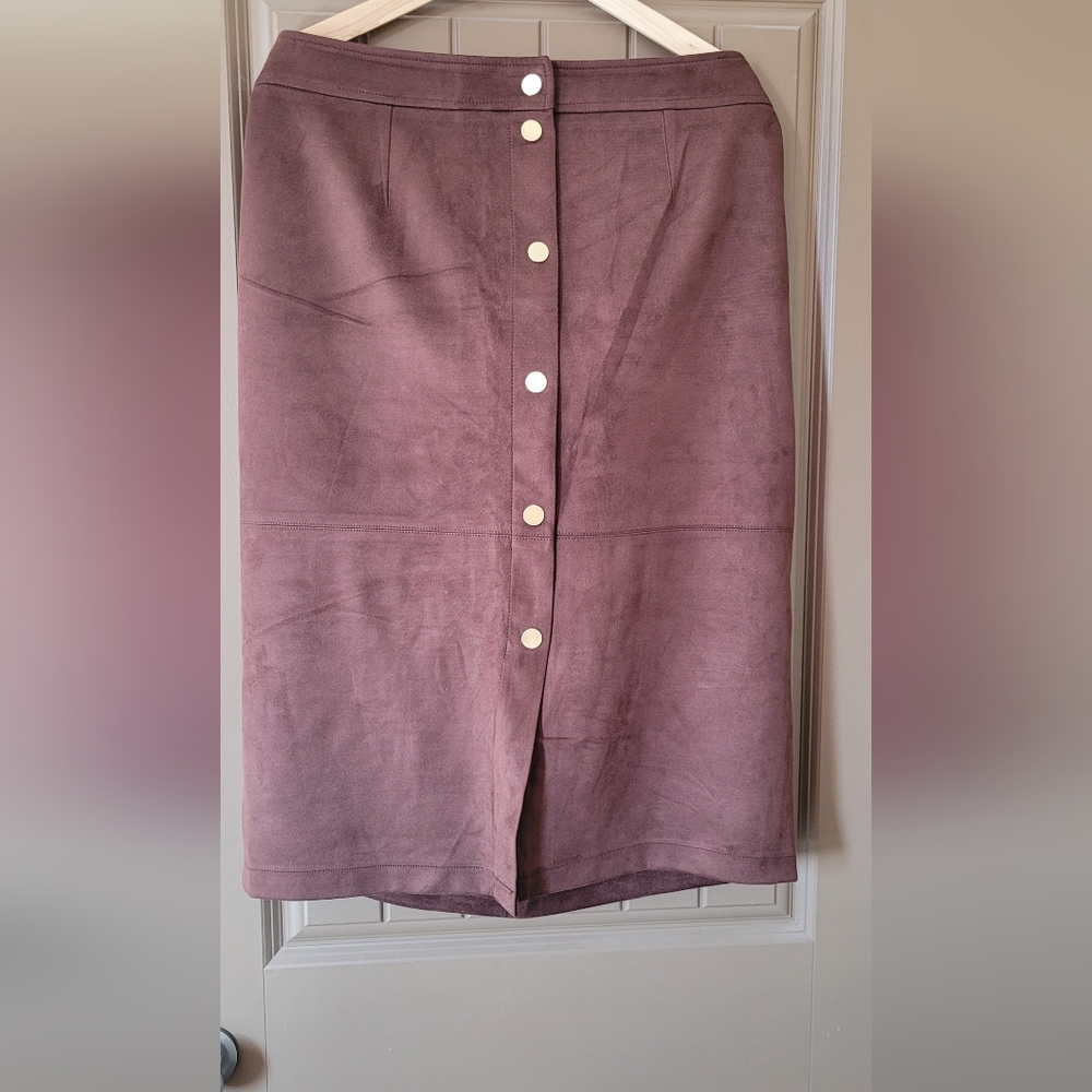 Skirt. Brought in Europe. Size 18 or EU 50